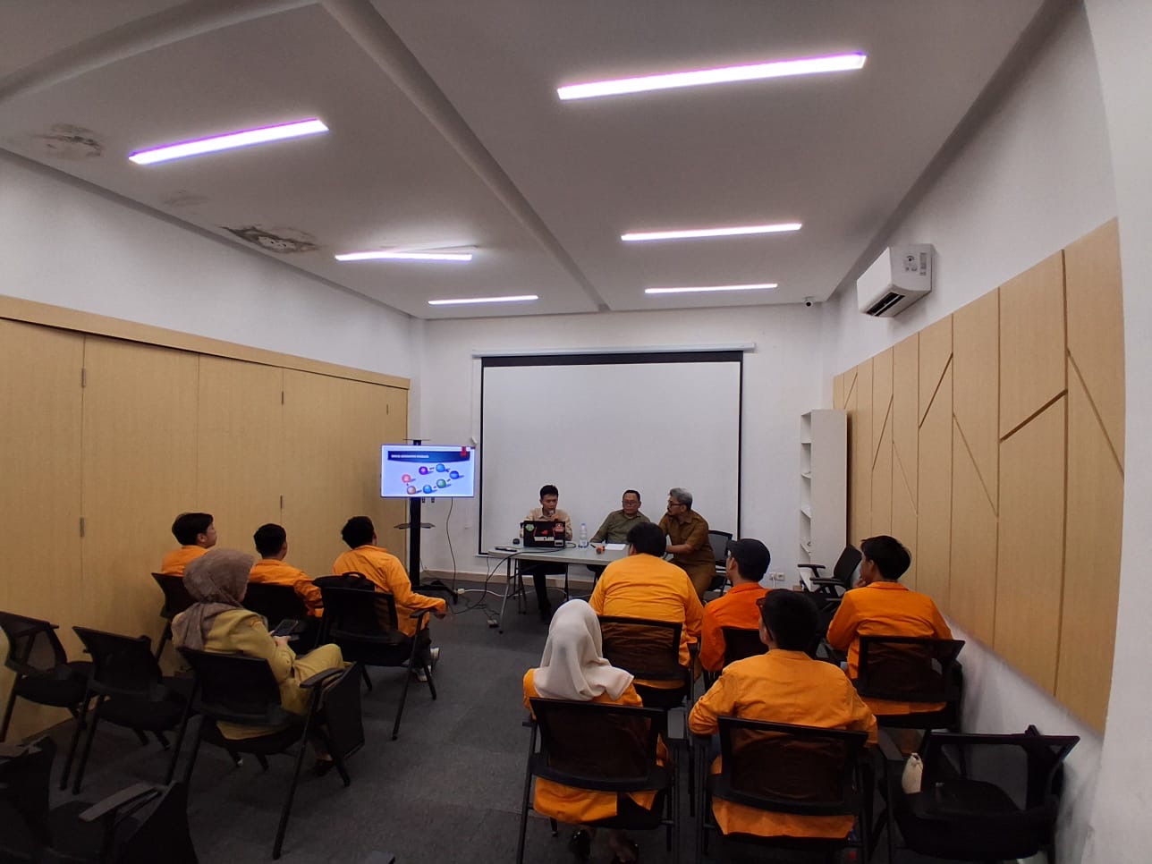 Dorong UMKM Go Digital, PLUT-KUMKM Sulsel Bekali Pelaku Usaha Cara Bangun E-commerce Profesional