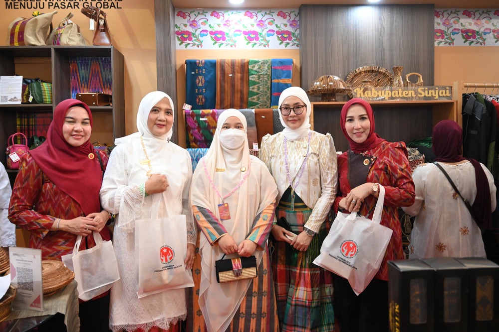 HKG PKK ke-54 dan HUT Dekranas ke-46 Jadi Momentum Penguatan Ekonomi, UMKM, dan Pariwisata Sulawesi Selatan